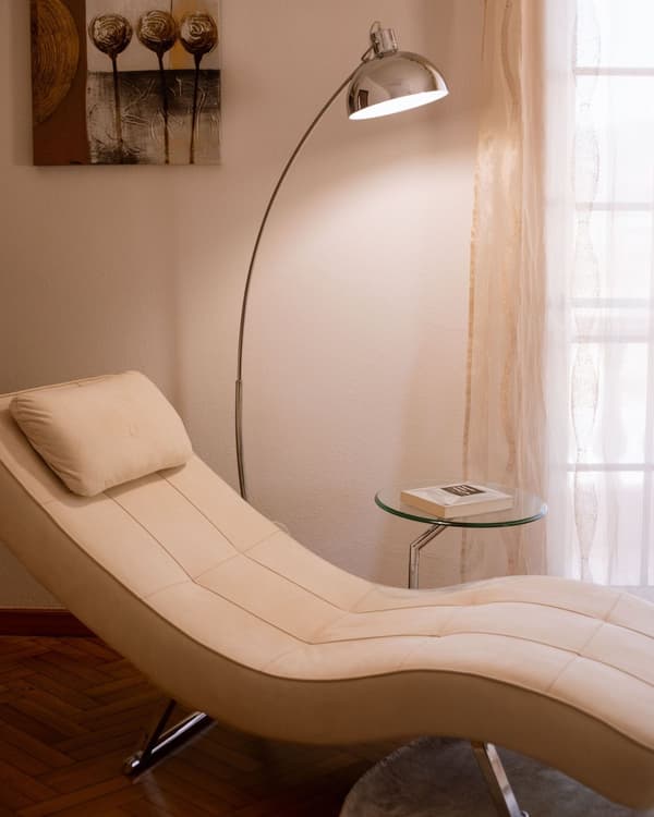 Lattiavalaisin hopea 25 x 155 x 25 cm metalli kaareva kellomainen moderni max 60W
