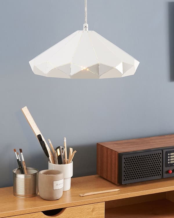 Loftlampe Hvidt Metal 112 cm med en Gennembrudt Geometrisk Lampeskærm