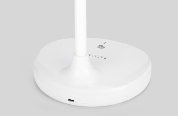 Montis Multifunktionell uppladdningsbar LED skrivbordslampa MT044, Hvid, ABS, Universel, Autentiske stil, Sort, Intet stik - SOLO