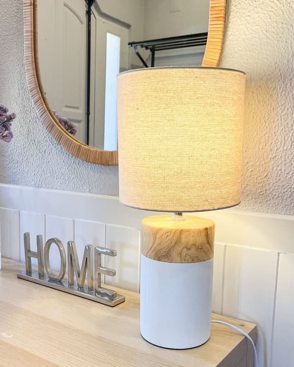 Pöytävalaisin valkoinen/vaalea puu keraaminen jalka 43 cm beige kankainen lampunvarjostin