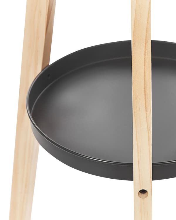 Gulvlampe i Skandinavisk Stil Hvid Farve med Lyst træ Moderne stil stue opholdsrum