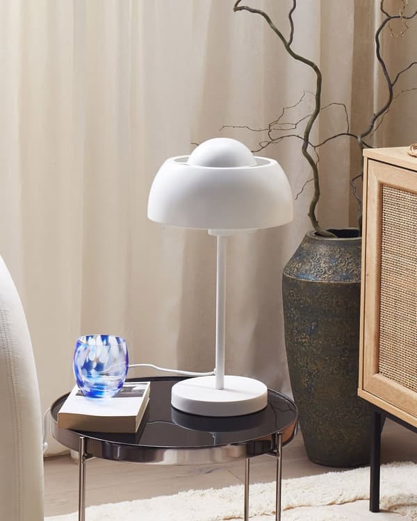 Bordlampe sort og guld metal accent base med sort stof skærm