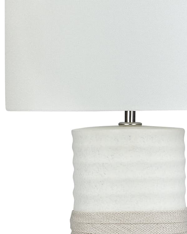 Nattbordslampe Beige keramikksokkel Trommeskjerm i lin