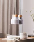 Miniatyrbilde 4 av 8: Pendellampe Grå Lyst tre Betong 3 lampeskjermer Industriell stil Stemningsfull belysning Taklampe