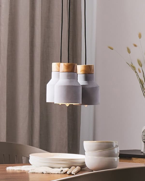 Pendellampe Grå Lyst tre Betong 3 lampeskjermer Industriell stil Stemningsfull belysning Taklampe