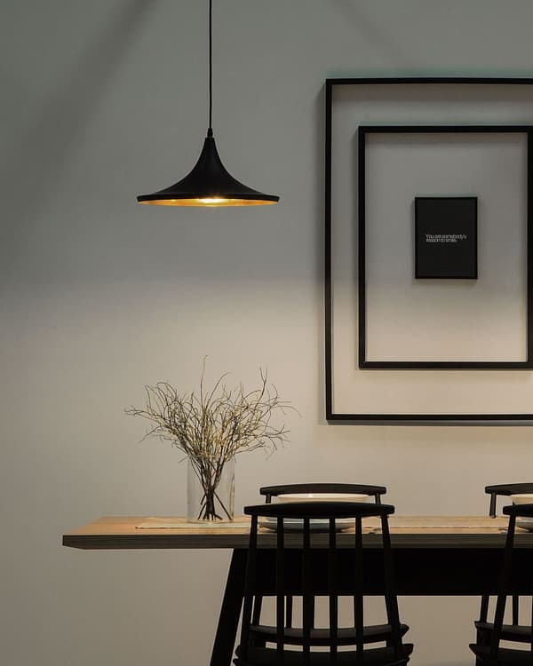 Hengende Pendellampe Matt Svart med Gullskjerm Geometrisk Moderne Minimalistisk Design