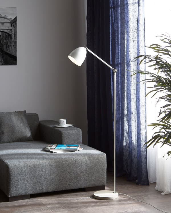 Gulvlampe Hvit Metall 165 cm Betongbase Svingarm Justerbar lampeskjerm Gjennomsiktig ledning Moderne Industriell stil