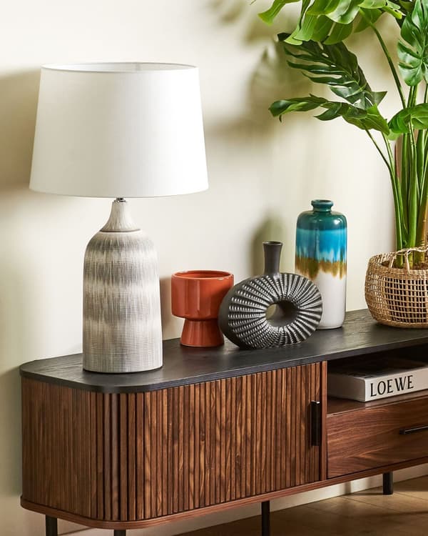 Bordlampe Grå Keramisk Sokkel 66 cm Hvit Stoffskjerm Klassisk Nattbordlampe