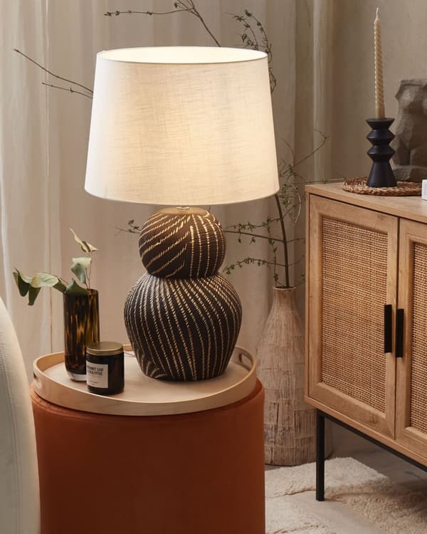 Bordlampe Sort Keramisk Sokkel 63 cm Hvit Stoffskjerm Klassisk Nattbordlampe