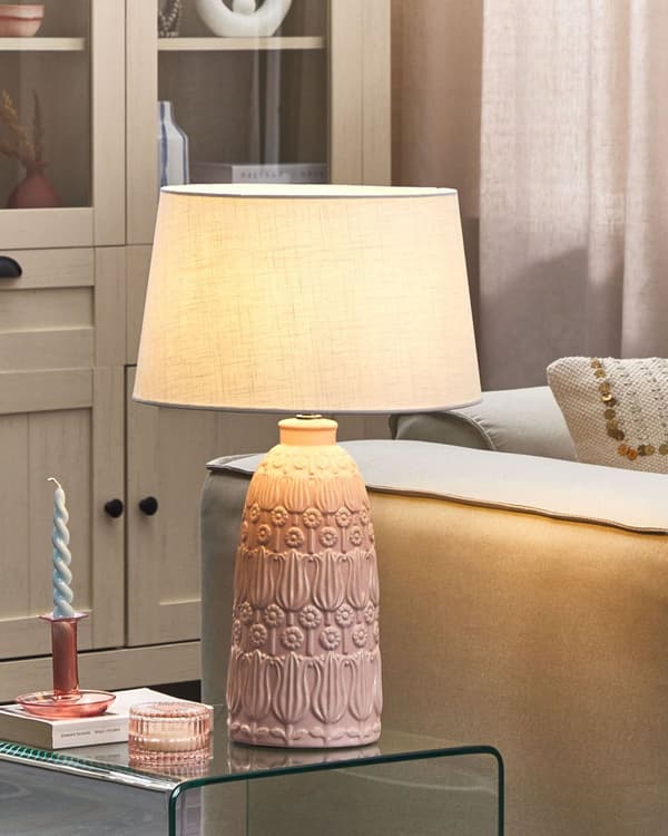 Bordlampe Rosa Keramisk Utsmykket Base Hvit Stoffskjerm Boho Rustikk Design Hjem Belysning