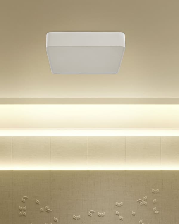 Taklampe LED hvit metall 46x46 cm firkantet form akryl opal varmt hvitt LED-lys