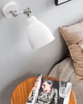 Miniatyrbilde 4 av 11: Sett med 2 vegglamper Hvit Metall Justerbar lysposisjon Svingarm Moderne