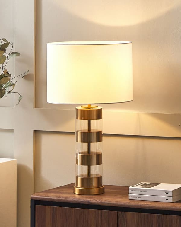 Bordlampe Gull Gjennomsiktig Glass Sokkel med hvit trommelform Stoffskjerm Moderne