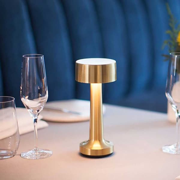 Retro oppladbar bordlampe med metalldimmer gull