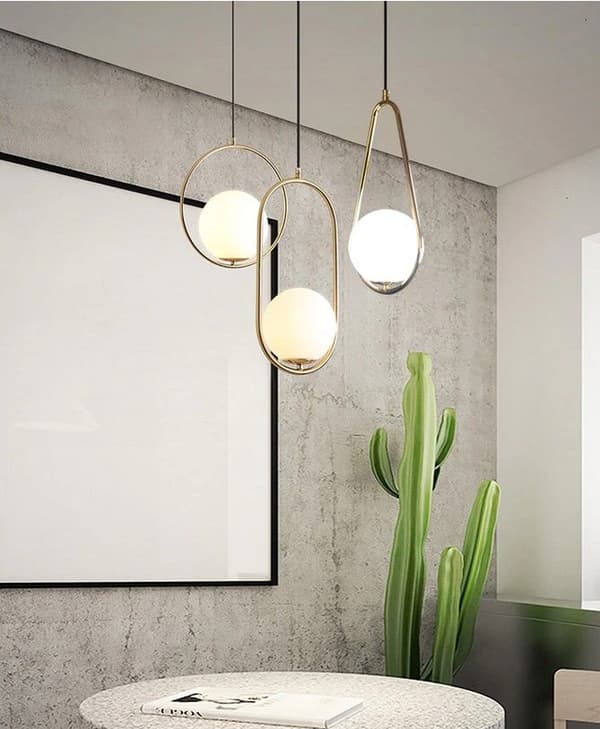 GLAS SFÄR HÄNGANDE TAKLAMPA APP473-1CP VIT
