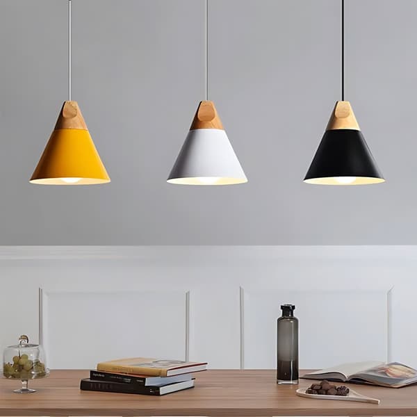 SCADI EN HVID LOFTSLAMPE