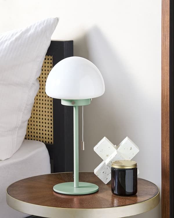Bordlampe Grøn Metal Base Glas Skærm Træk Kontakt Minimalistisk Stil Hjemmekontor Lys