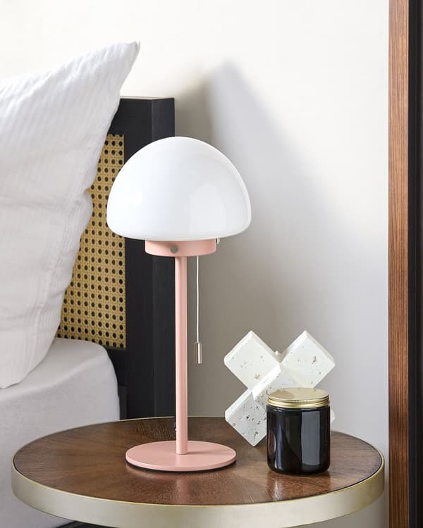 Bordlampe Lyserød Metal Base Glas Skærm Træk Kontakt Minimalistisk Stil Hjemmekontor Lys