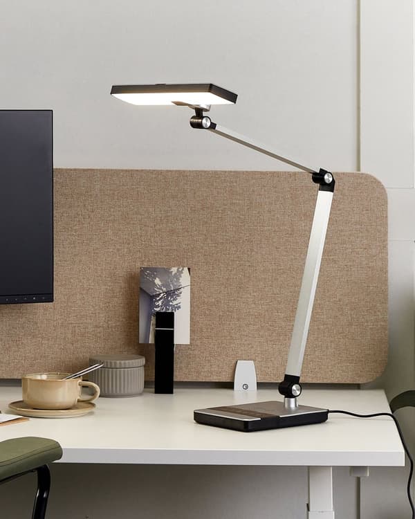 Skrivbordslampa LED Metall Aluminium Silver Steglös Dimning Touch-knapp Trådlös Laddare Ljus Kontor Arbetsrum Modern