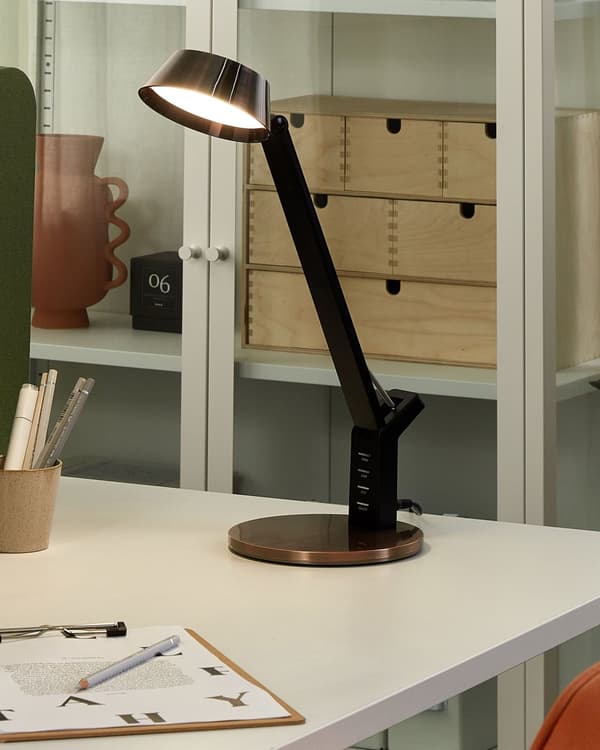 LED Skrivebordslampe Kobber Metal Bordbelysning Læse Computerlampe Justerbar Armdæmper Farvetemperatur USB-port