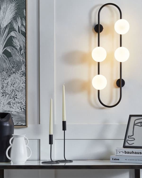 Vägglampa Svart järn och glas 70 cm 4 lampor Modern design Glasklot Skärmar Ljus Belysning Modern
