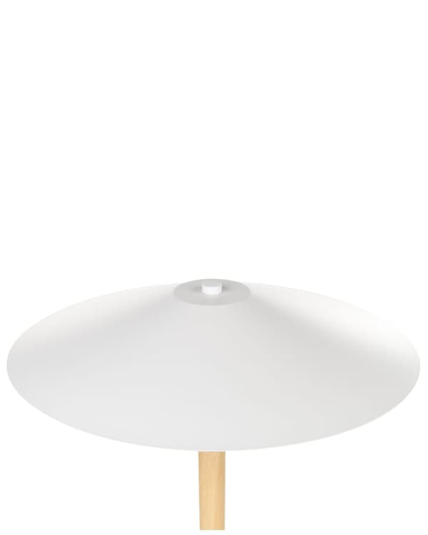 Gulvlampe Hvid metalskærm Egetræsramme Minimalistisk skandinavisk stil