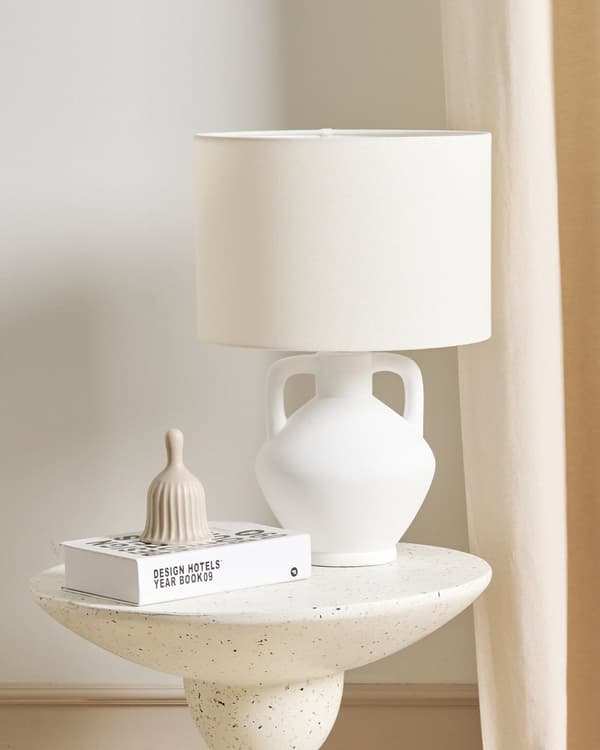 Bordlampe Hvit Keramikk Lampeskjerm i lin Minimalistisk design Belysning Dekorativ Nattlampe