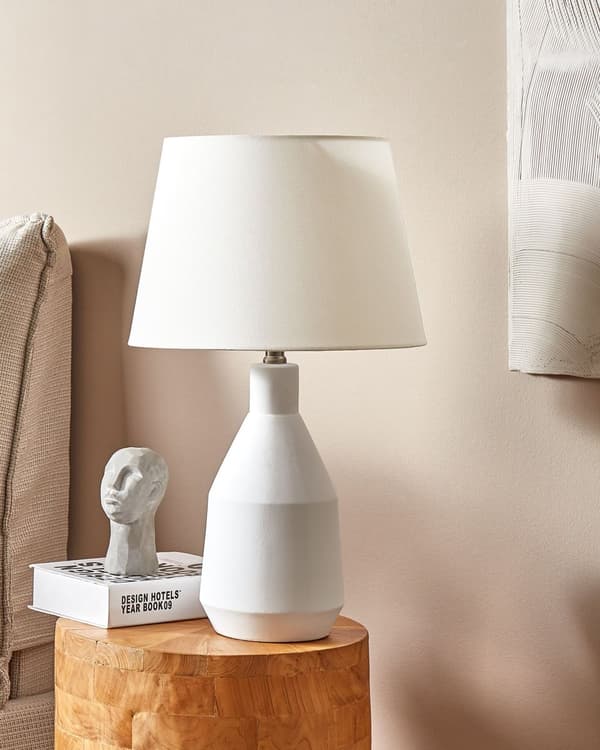 Bordlampe Hvid keramikfod Linnedskærm 53 cm Stoftromle Sengekant Stue Soveværelse Belysning Traditionel