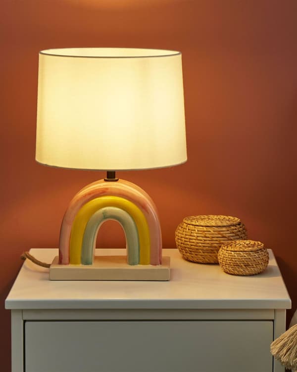 Bordlampe Flerfarget keramisk trommelformet skjerm i polyesterbomull Halvrund regnbuesokkel Minimalistisk design