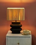 Miniatyrbillede 2 af 9: Bordlampe Orange keramikfod Tromleformet hørskærm Minimalistisk design