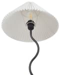 Miniatyrbilde 6 av 10: Gulvlampe med svart og hvit metallsokkel Plissert lampeskjerm i plast Vintage Retro-stil