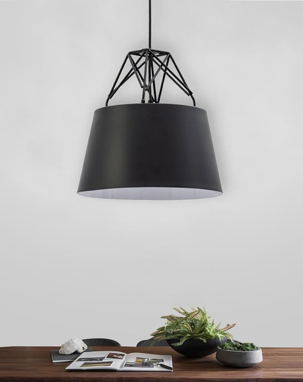 Sort metal loft lampe sort