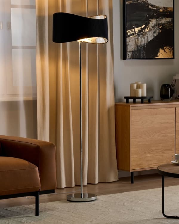 Gulvlampe Fod i sølv og sort metal Lampeskærm i imiteret silke Moderne og nutidig stil