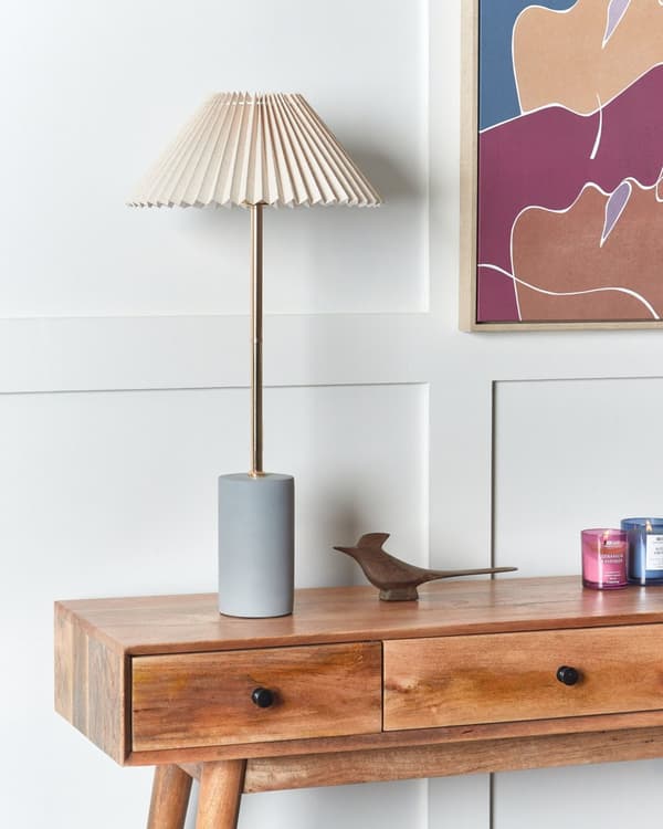 Sengebordslampe Beige hørskærm Metalfod i beton 68 cm Moderne stil Stue Soveværelse