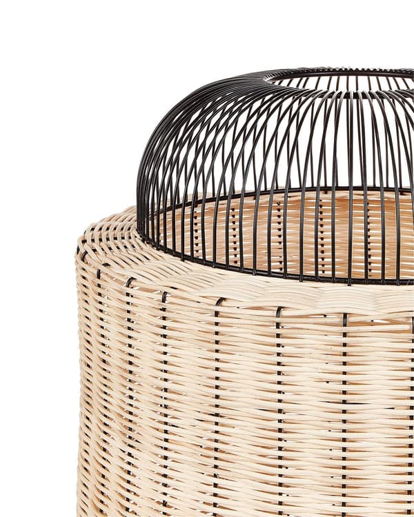 Bordlampe naturlig farve/sort naturlig rattan metalbur naturlig stil stue værelse opholdsrum
