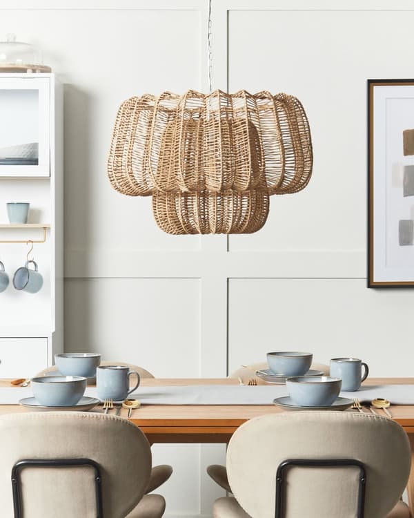 Pendel med beige skærm af papirledning med jernramme åben japonica i naturlig stil
