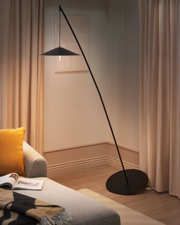 Gulvlampe Svart Metall Rund Base Konisk Skjerm Vippbar Base LED Omgivelseslys Stue Belysning