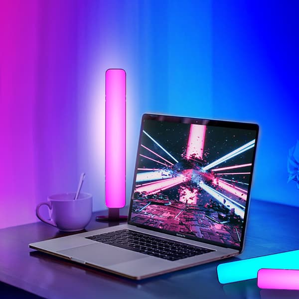 Lydstyret RGB-lampe med fjernbetjening