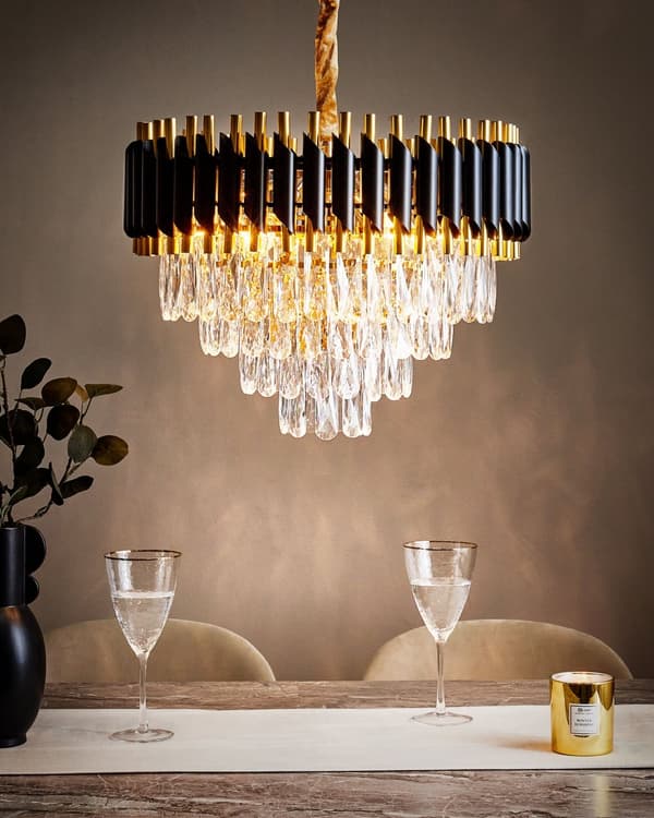 Lysekrone Guld og sort jernpendel med krystaller Belysning Glamourøs stil Stue Spisestue