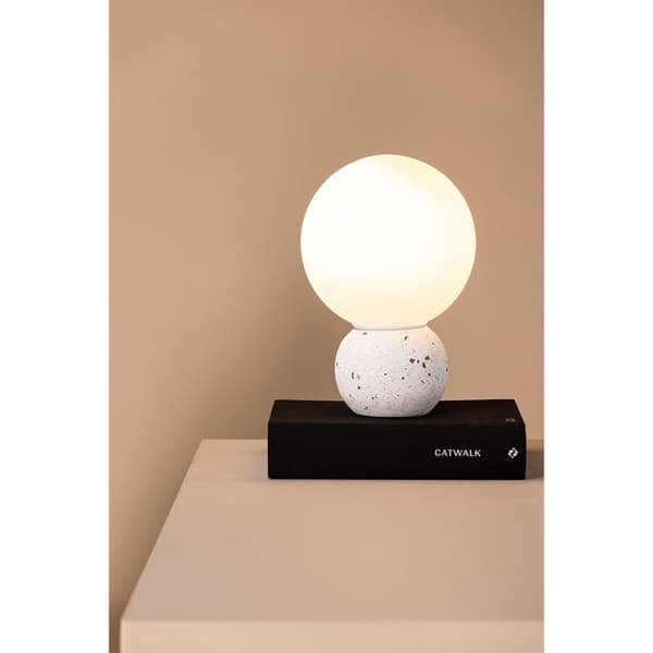 Metz belysning bordlampe 20x20x29cm hvit.