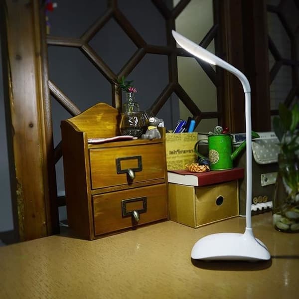 LED-bordslampa Läser 3 ljusstyrkanivåer Uppladdningsbar flexibel LED-lampa sänglampa USB-peksensor