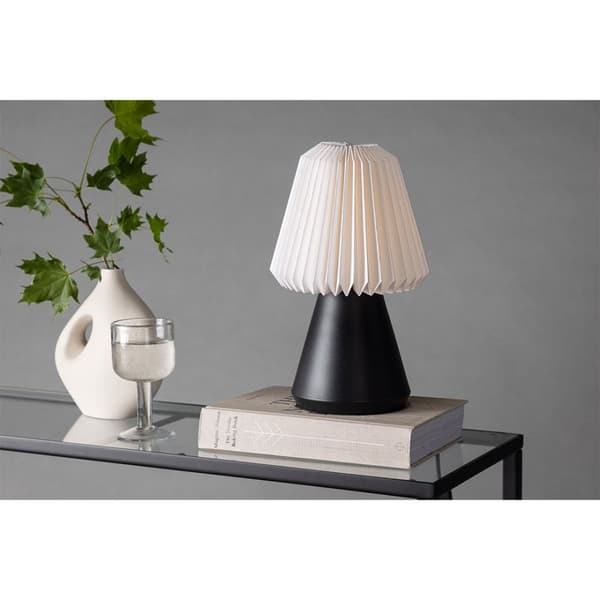 Fjällen bordlampe svart.
