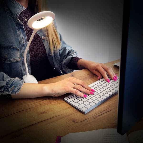 Trådlös LED-läslampa med klämma + svart micro USB-kabel