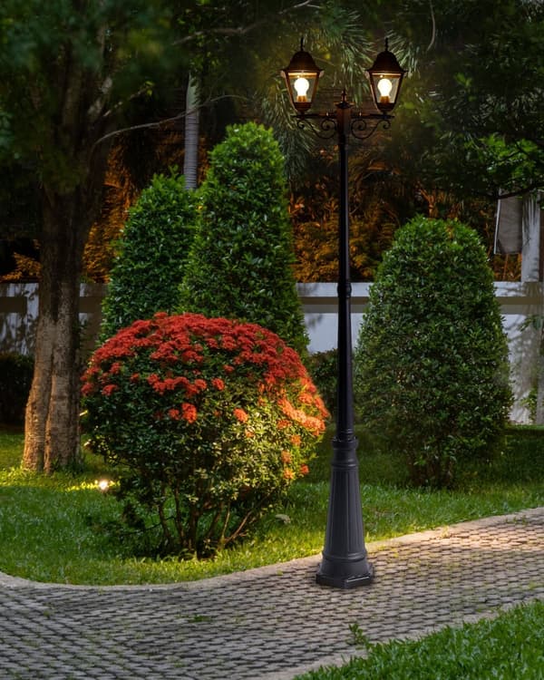 Lygtepæl Sort Aluminium 222 cm Gadelygte til Haven LED Gadelampe med 3 Arme Klassisk Lysstolpe Design Belysning Udendørs Gadelys