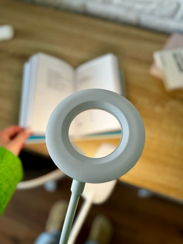 LED skrivebordslampe med clips