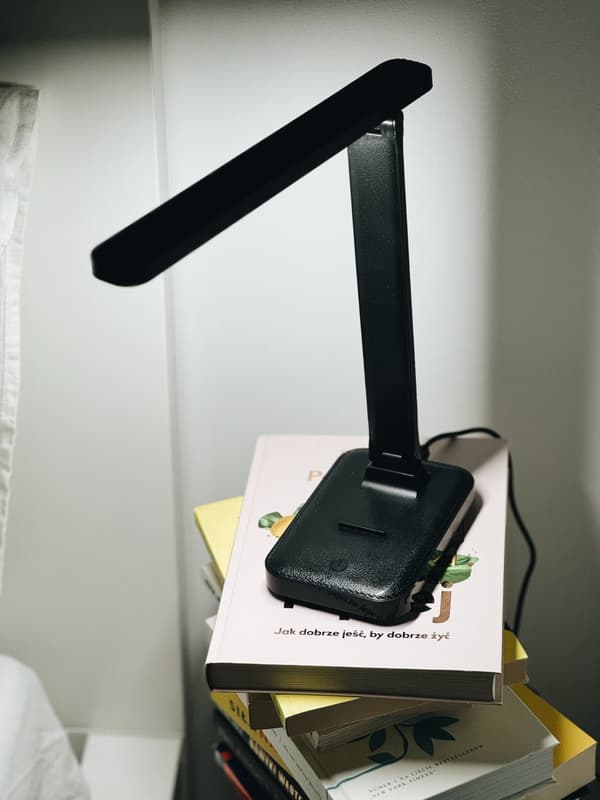 LED skrivebordslampe til skole