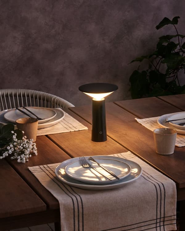 Trådløs bordlampe Svart Jern 19 cm LED Oppladbar Justerbart lys Moderne design Utendørs- og innendørsbruk Bærbar lampe Belysning