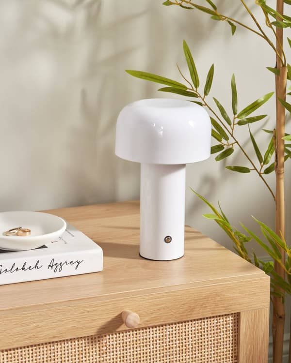 Trådløs bordlampe Hvit Metall 21 cm LED Oppladbar USB Justerbart lys Moderne design Utendørs- og innendørsbruk Bærbar lampe Belysning