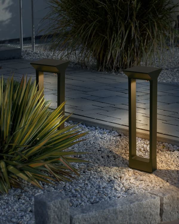 Hage LED-pollarlampe Svart Metall 60 cm Stolpelampe Belysning Solcellepanel