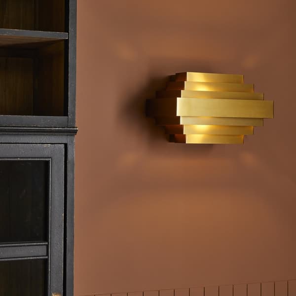 Vägglampa i guldmetall L 38cm x H 24cm - STATSBYGGNAD